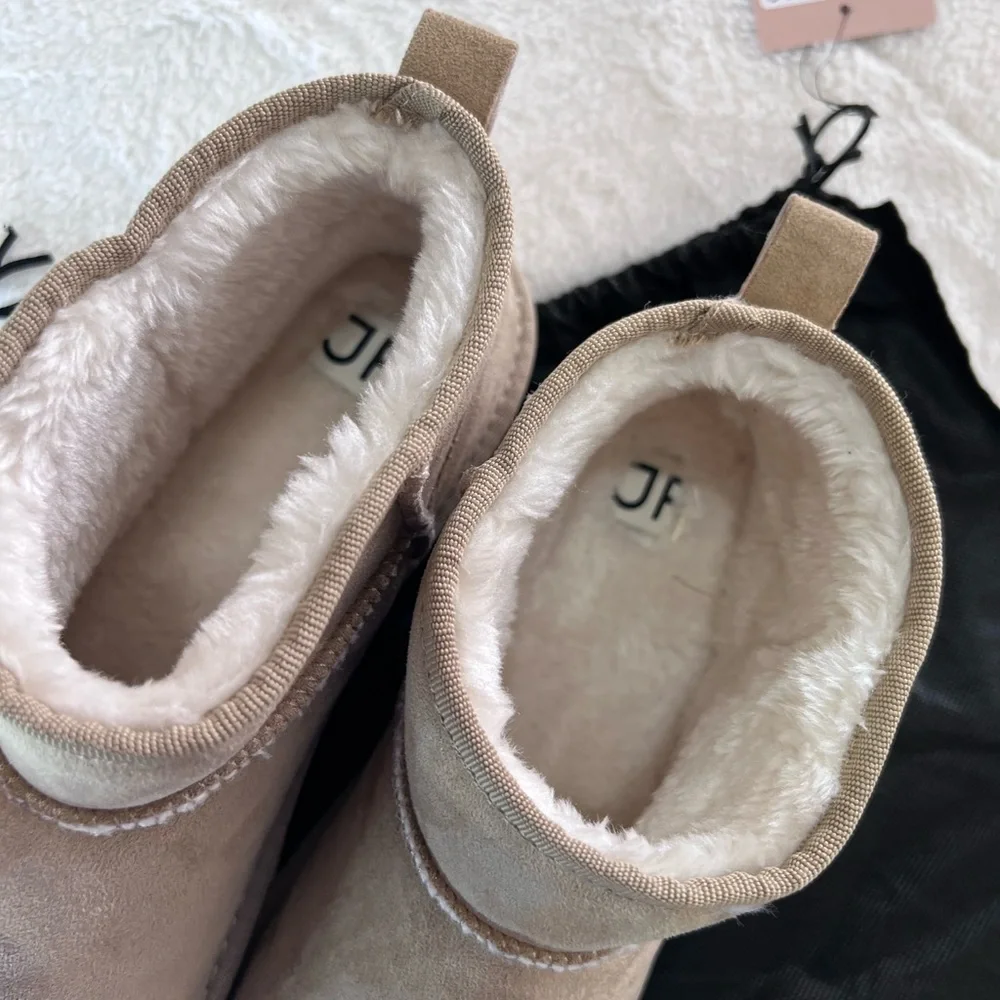 JustFab Incense Fuzzies Boots size 8